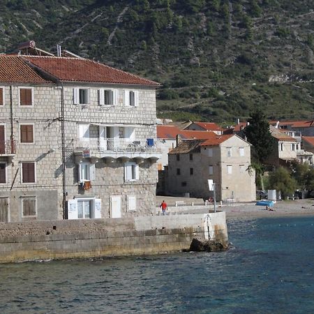 Apartments And Rooms By The Sea Komiza, Vis - 2431 Exteriör bild